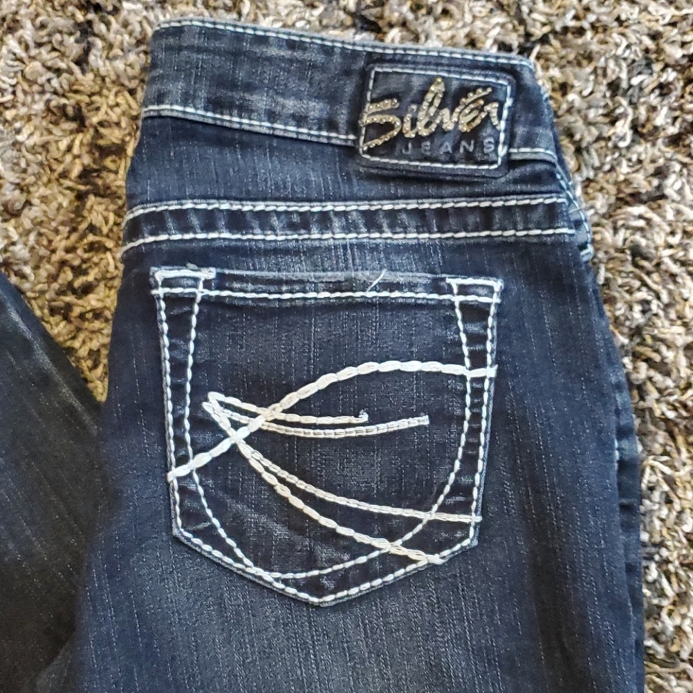 Silver Jeans - Picture 2 of 8